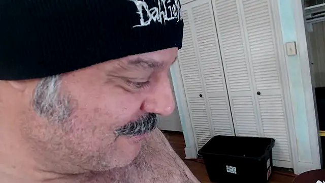 bullmusclejoe online show from April 6, 11:37 pm