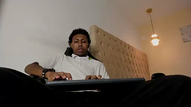 Jax Maliq online show from October 7, 1:32 am