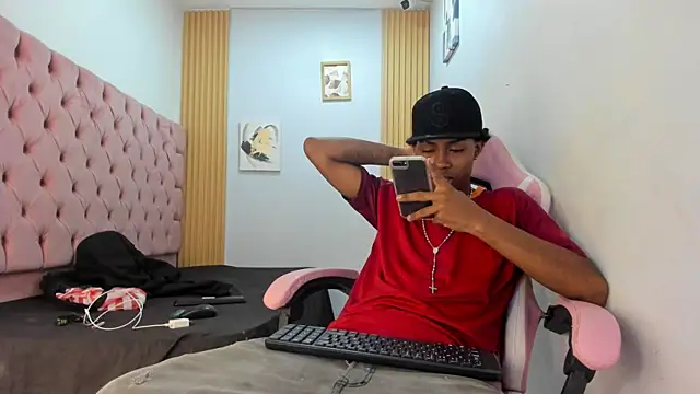 Jax Maliq online show from November 28, 4:04 am