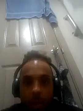 hisandhers4u online show from April 21, 3:29 pm