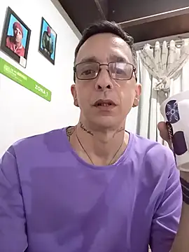 Snapshot of dinho_carioca chatting on September 28, 2:59 pm dinho carioca online show from September 28, 2:59 pm