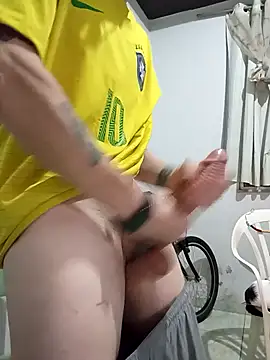 Snapshot of dinho_carioca chatting on October 11, 1:31 am dinho carioca online show from October 11, 1:31 am
