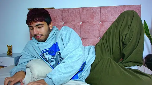 Ares Alpha online show from November 21, 7:35 pm