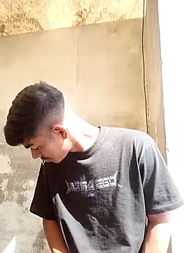 monster 33 online show from April 13, 4:35 am