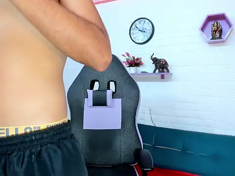 cam sexboy18 online show from September 19, 4:24 am