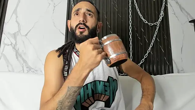 Tatis   online show from February 5, 8:05 pm