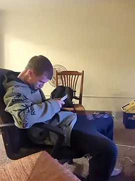 jizzyglizzy92 online show from April 26, 8:12 am