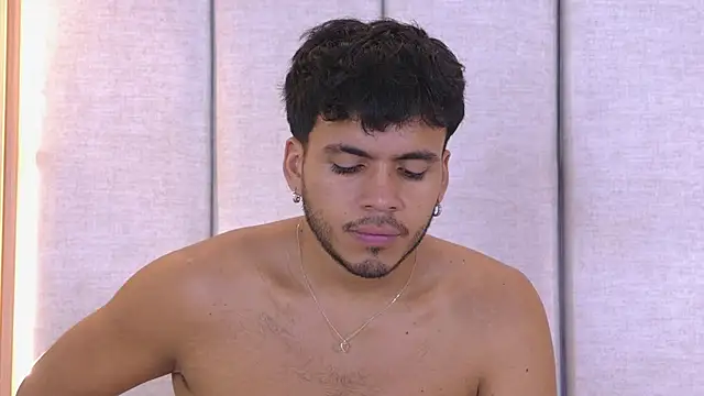 AlexanderJordan online show from November 12, 1:00 am