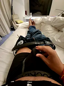 Snapshot of LoveGuruRA chatting on September 8, 2:38 pm LoveGuruRA online show from September 8, 2:38 pm