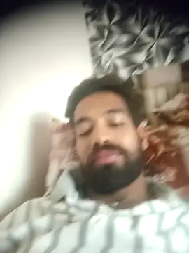 Snapshot of priyansh78584 chatting on October 18, 7:24 am priyansh78584 online show from October 18, 7:24 am
