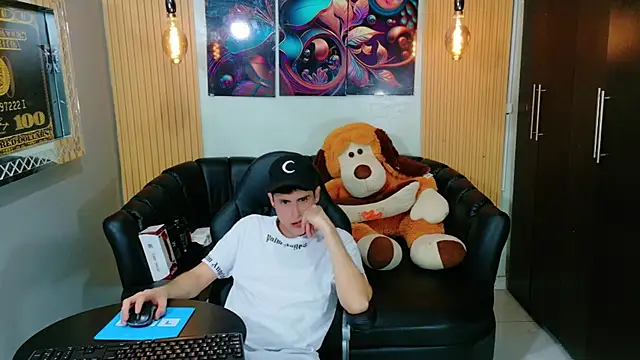 Snapshot of Scott_Foster chatting on October 17, 12:31 pm Scott Foster online show from October 17, 12:31 pm
