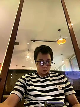 youmitom online show from November 1, 11:03 am