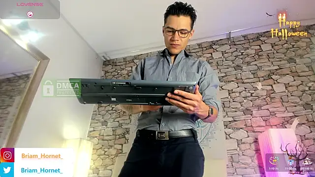 Briam Hornet  online show from October 14, 9:11 pm