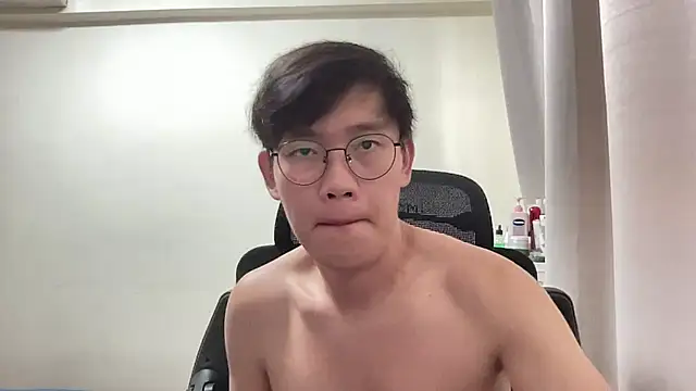 Passionatetwink2 online show from August 7, 8:21 am