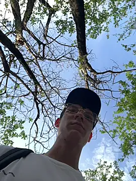 Luck  090 online show from April 18, 9:15 pm