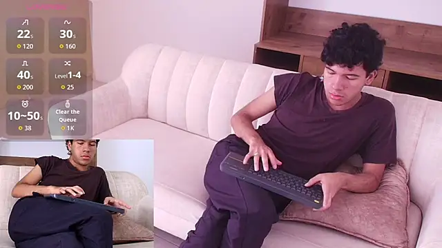 Snapshot of E_R_O_S_ chatting on September 23, 12:37 pm E R O S online show from September 23, 12:37 pm
