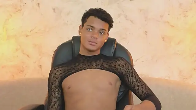 Snapshot of Valentino_Thompson chatting on September 27, 8:06 pm Valentino Thompson online show from September 27, 8:06 pm