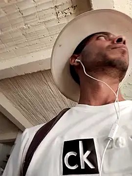 AlphaAlterX online show from February 25, 9:05 pm