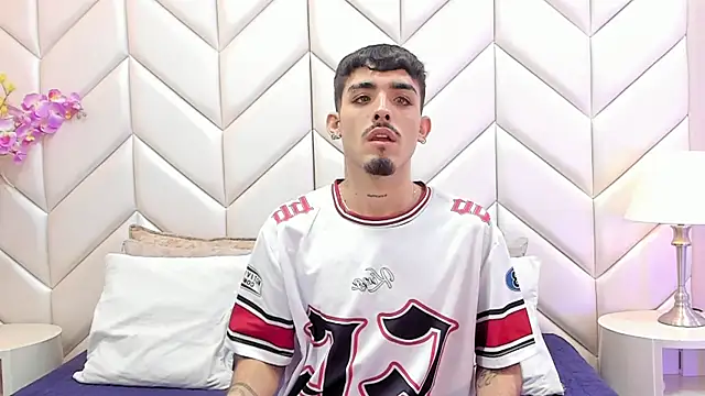 NikoStone  online show from September 19, 4:02 am