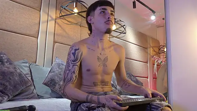 NikoStone  online show from April 25, 5:21 am