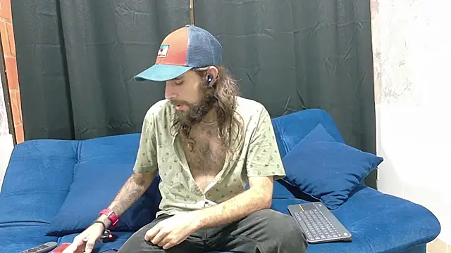 Snapshot of hairy_mannn chatting on October 1, 6:56 pm hairy mannn online show from October 1, 6:56 pm