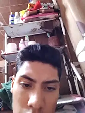 aispuro8505 online show from October 19, 7:33 am