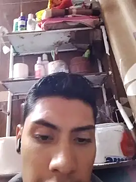 Snapshot of aispuro8505 chatting on October 9, 7:24 am aispuro8505 online show from October 9, 7:24 am