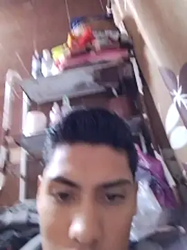 Snapshot of aispuro8505 chatting on October 18, 7:24 am aispuro8505 online show from October 18, 7:24 am
