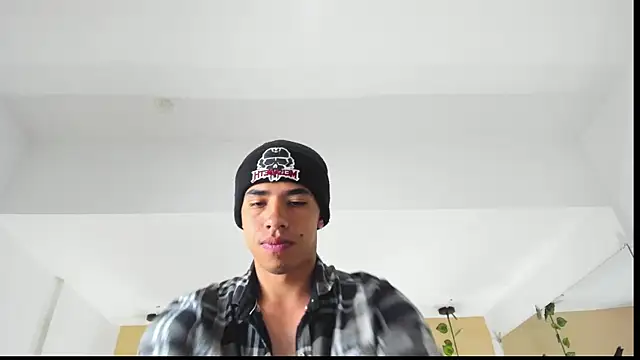Snapshot of Muscle_Scott chatting on October 18, 12:21 pm Muscle Scott online show from October 18, 12:21 pm