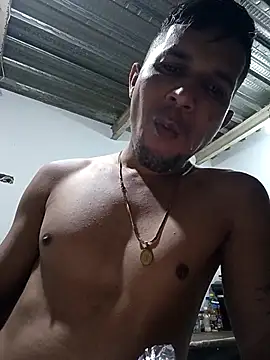 Snapshot of Yuni0r chatting on September 27, 5:05 am Yuni0r online show from September 27, 5:05 am