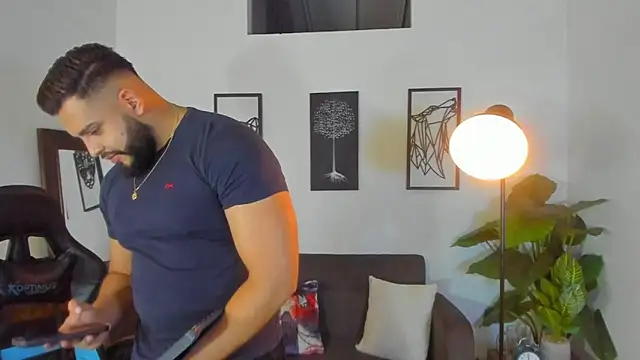 Justin kingX7 online show from February 19, 1:02 am