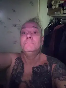 MysteriousToy4 online show from September 28, 4:10 am