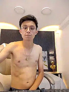 Snapshot of SantiagoRusso18 chatting on October 7, 3:16 pm SantiagoRusso18 online show from October 7, 3:16 pm