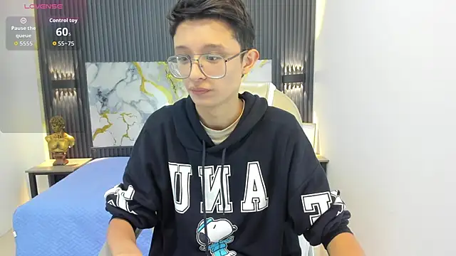 Snapshot of SantiagoRusso18 chatting on September 29, 12:35 pm SantiagoRusso18 online show from September 29, 12:35 pm