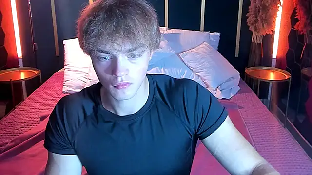 ChaseMuscular online show from September 24, 10:35 am