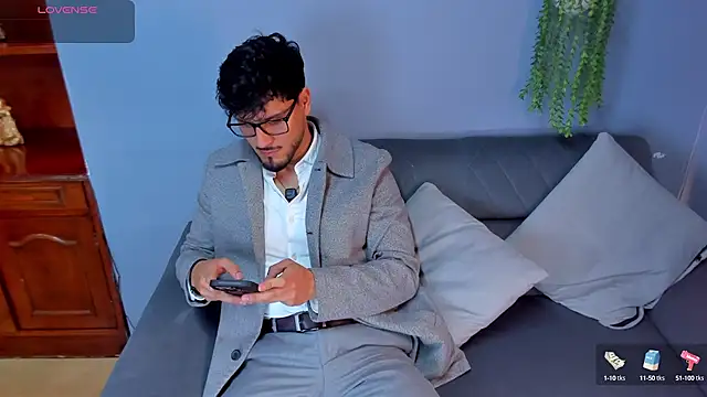 Snapshot of JaackDick_ chatting on October 10, 12:43 pm JaackDick online show from October 10, 12:43 pm