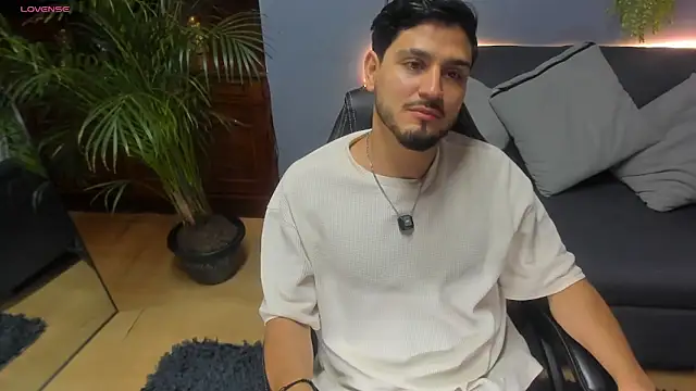 Snapshot of JaackDick_ chatting on October 8, 12:42 pm JaackDick online show from October 8, 12:42 pm