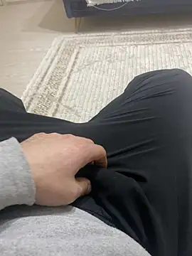 banuemre28 online show from March 7, 7:55 pm