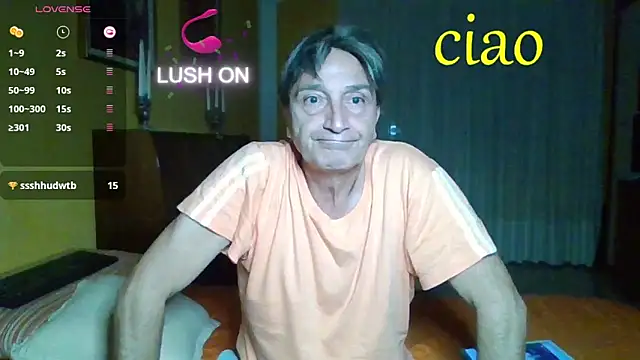 Snapshot of lattediyak chatting on October 6, 2:05 am lattediyak online show from October 6, 2:05 am