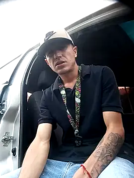 DebutingPathway online show from October 26, 11:45 am