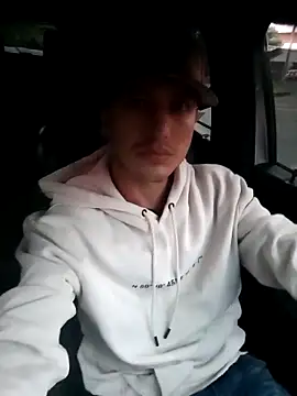 DebutingPathway online show from March 11, 11:39 am