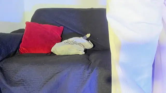 criss zuri online show from February 14, 12:55 pm