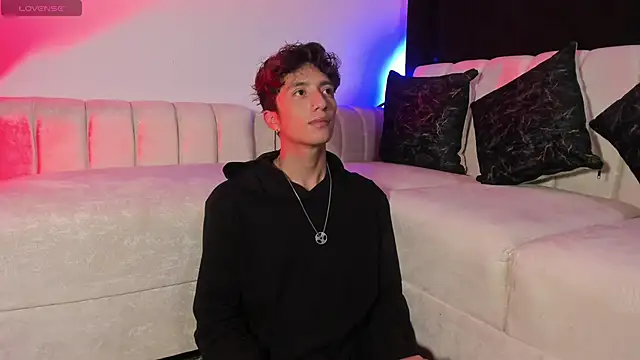 mhatias  online show from April 20, 6:05 am