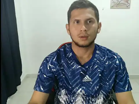 Snapshot of maik_135 chatting on September 18, 12:23 am maik 135 online show from September 18, 12:23 am