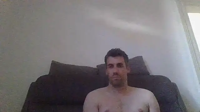 JulioIsHere4you online show from May 23, 8:53 am
