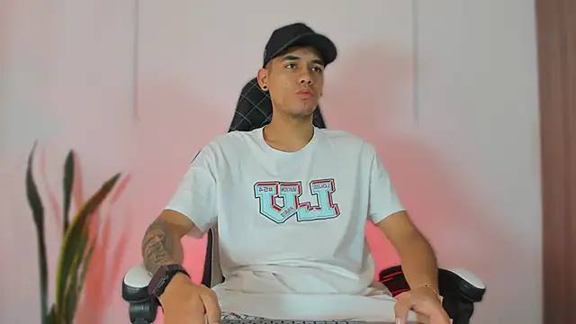 Nickyblazze  online show from October 22, 12:42 pm