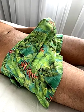 Hiuwee online show from October 18, 2:22 pm