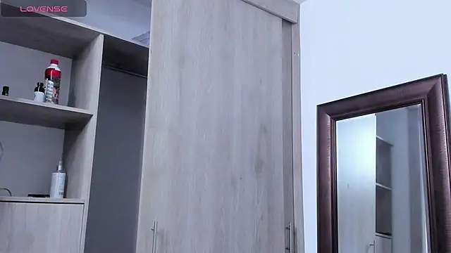 KingLevi01 online show from October 26, 11:18 pm