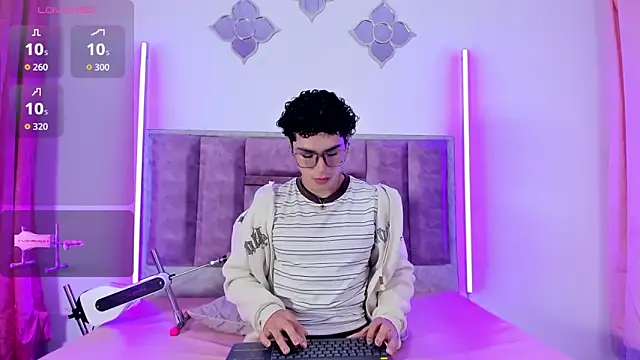 0anonimo bottom1 online show from September 20, 1:55 pm