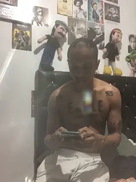 elpeluchenegroxxx3 online show from March 31, 11:17 pm